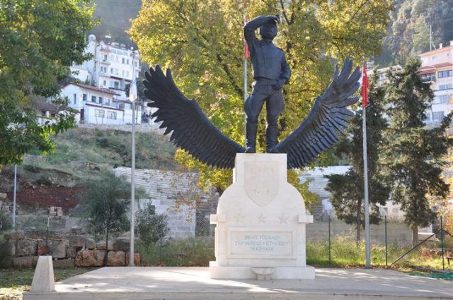 Fethiye Şehit Fethi Bey Parkı 