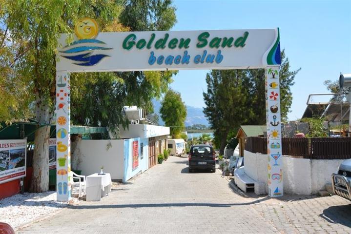 Golden Sand Beach Karavan Hotel