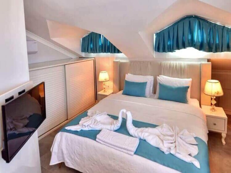 Monastery Hotels (3)