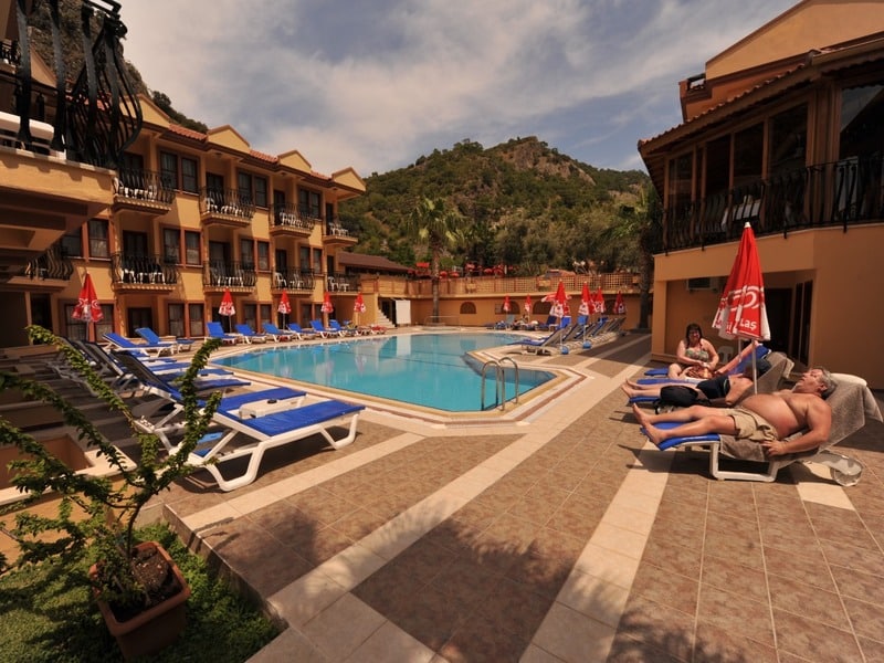 Belcehan Beach Hotel