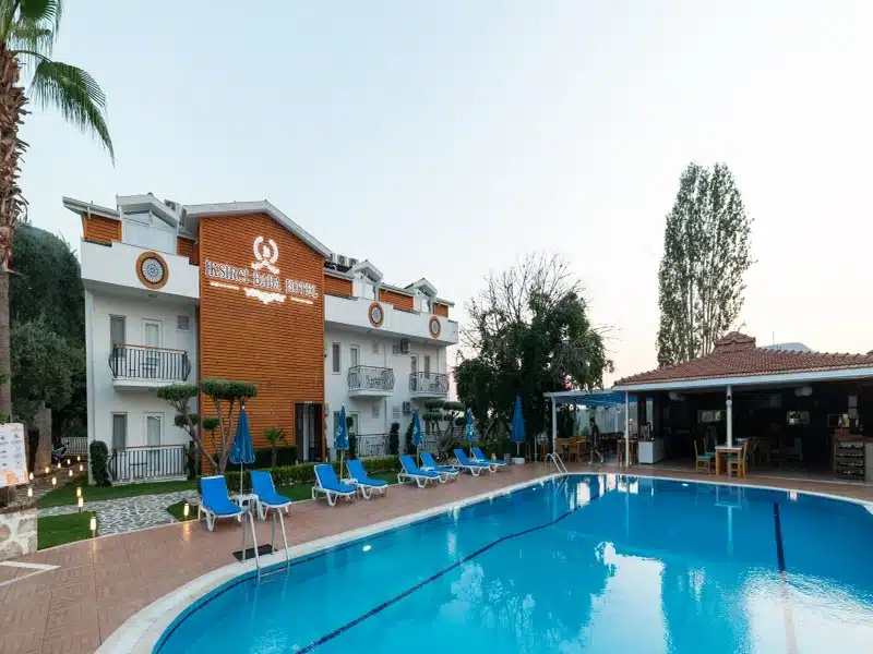 İksirci Baba Hotel