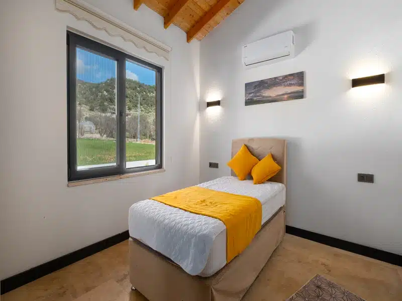 Villa Sarı 2